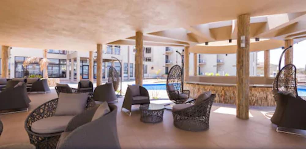 Hotel Vip Executive טטה מראה חיצוני תמונה