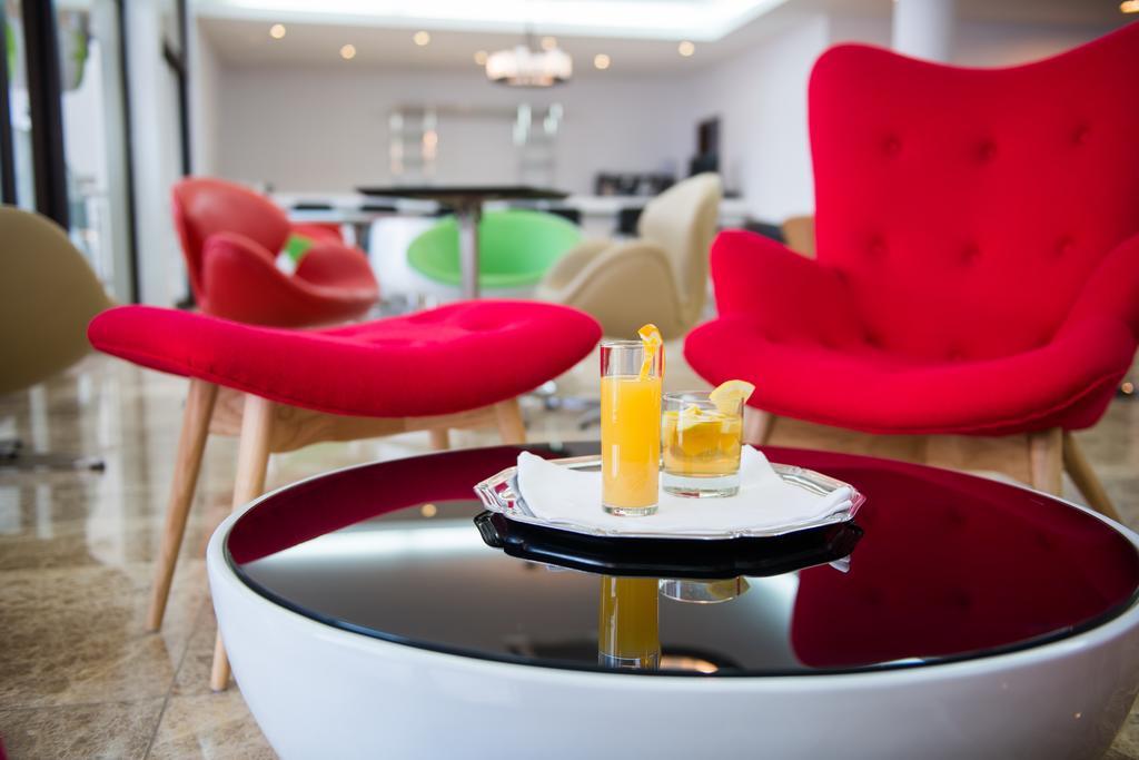 Hotel Vip Executive טטה מראה חיצוני תמונה