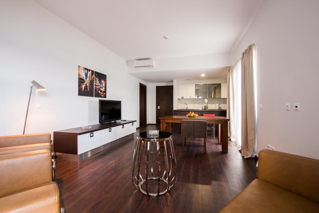 Hotel Vip Executive טטה מראה חיצוני תמונה