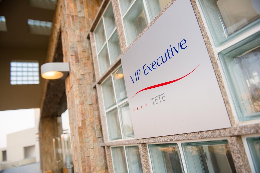 Hotel Vip Executive טטה מראה חיצוני תמונה